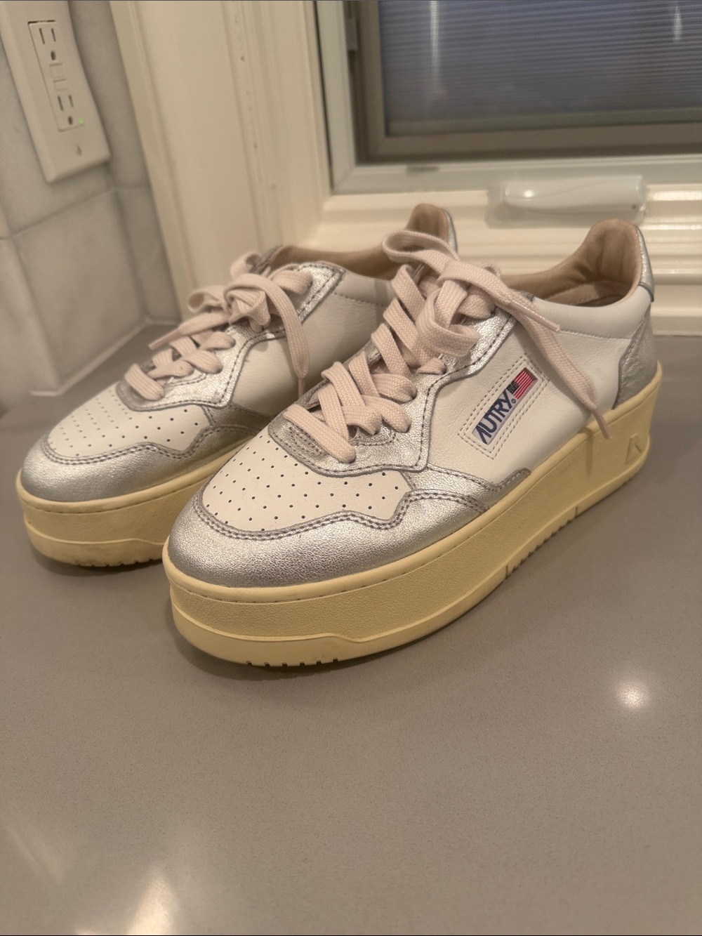 Autry Medalist Platform Low Bicolor White & Silver Platform Sneakers Size 40